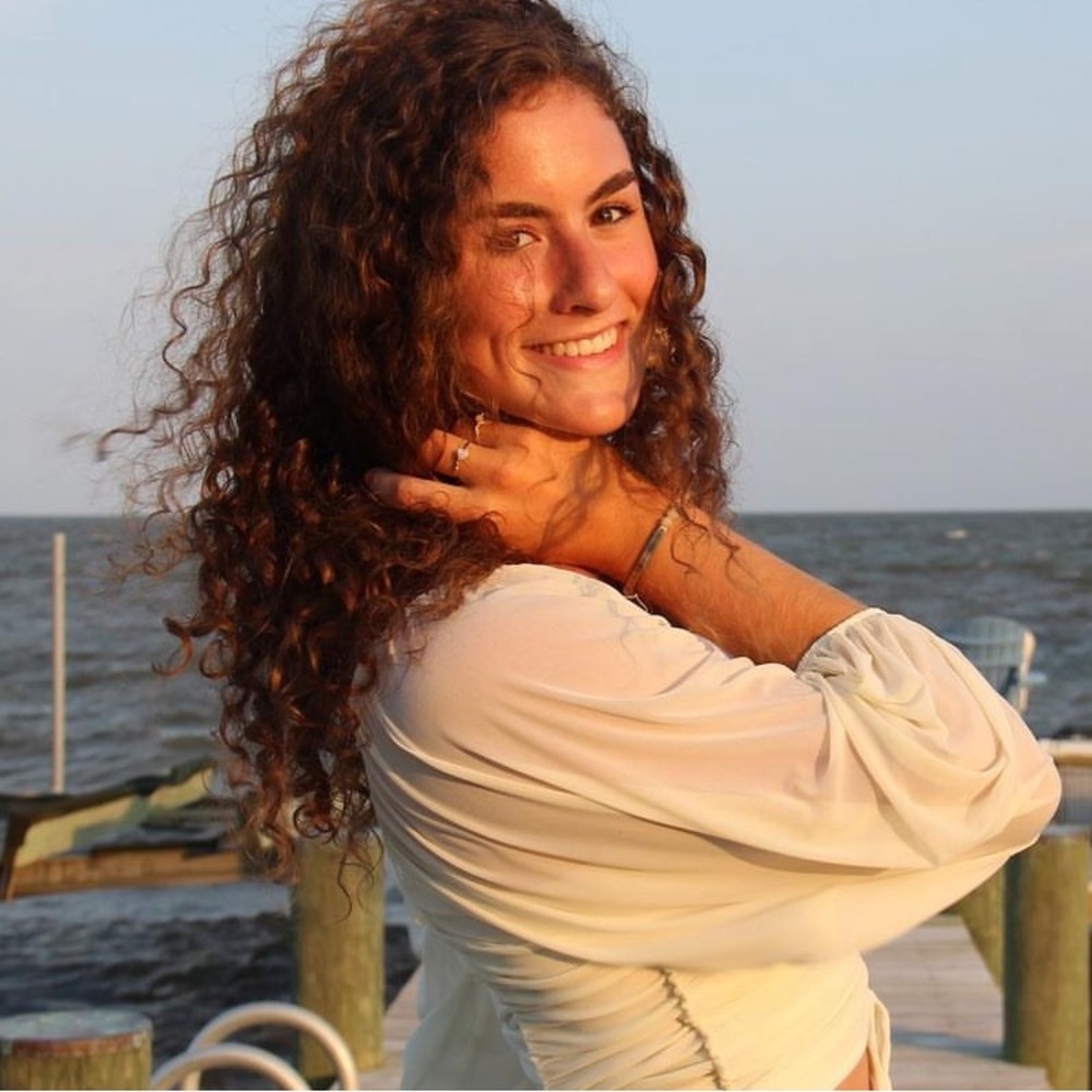 Meet your Posher, Bella